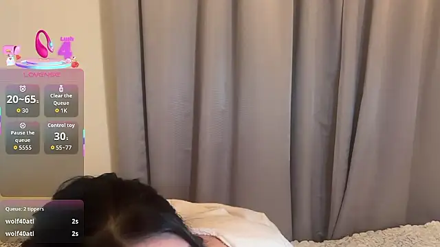    momo   0717 online show from 09-12-25, 03:45