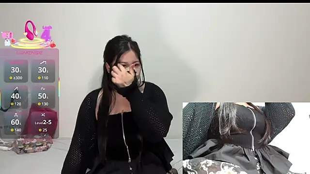    momo   0717 online show from 09-14-25, 11:32