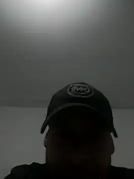 Snapshot of Kriffert chatting on 11-01-25, 11:53 Kriffert online show from 11-01-25, 11:53