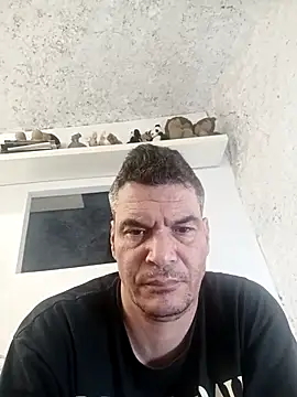 twitshe online show from 11-18-25, 01:43