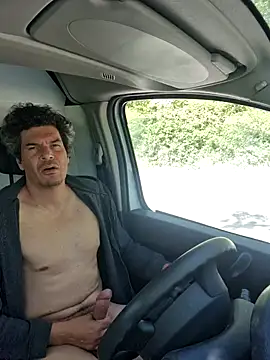 twitshe online show from 04-17-26, 09:45