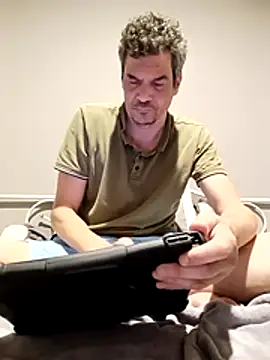 twitshe online show from 01-11-26, 08:49