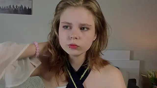 Snapshot of JulietteRain chatting on 06-10-26, 06:31 JulietteRain online show from 06-10-26, 06:31
