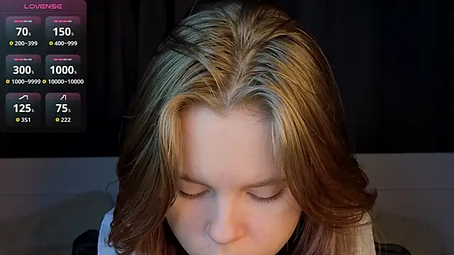 JulietteRain online show from 12-22-25, 04:40