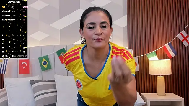 Mommy Naughty online show from 06-18-26, 11:26