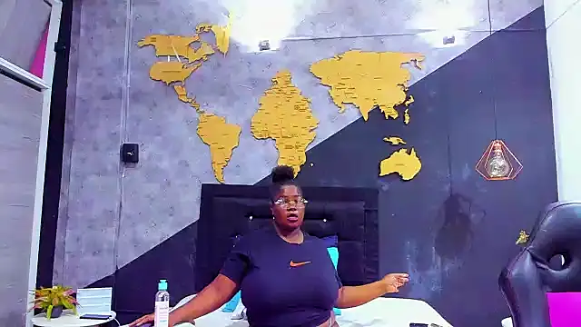 Maiam  Rossi online show from 10-15-25, 12:46