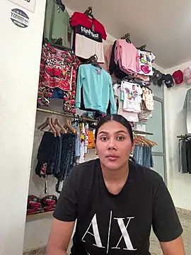 Snapshot of burbuja02 chatting on 04-11-26, 02:43 burbuja02 online show from 04-11-26, 02:43