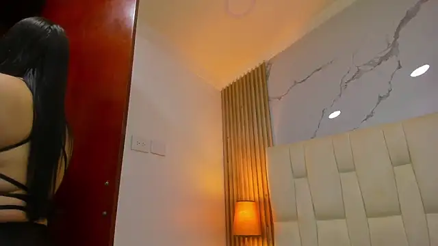 CharlotteSchmidtt online show from 04-17-26, 11:35