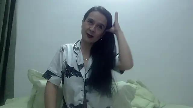 Aileendarkhot online show from 10-22-25, 09:20