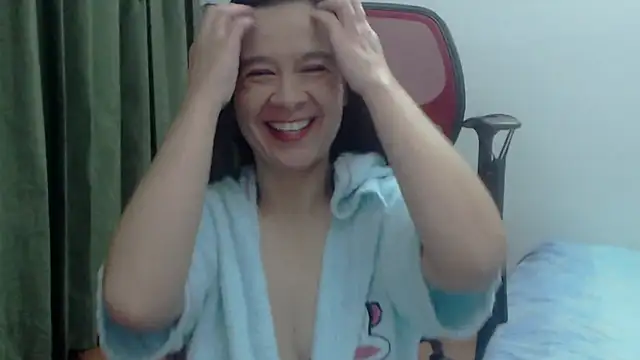 Aileendarkhot online show from 11-28-25, 05:40