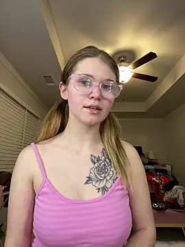 Snapshot of Riley_ray69 chatting on 02-04-26, 02:39 Riley ray69 online show from 02-04-26, 02:39