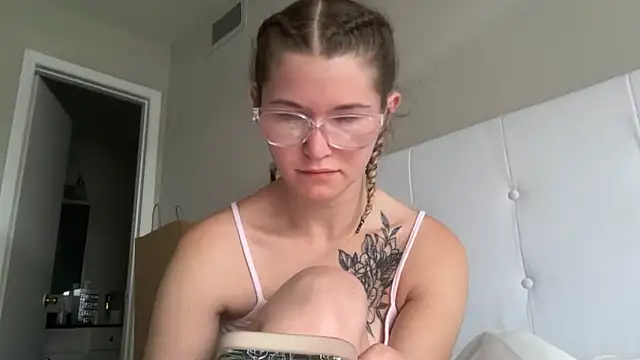 Riley ray69 online show from 03-25-26, 01:21