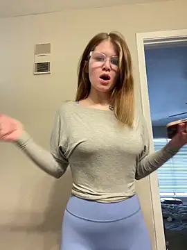 Snapshot of Riley_ray69 chatting on 02-16-26, 03:32 Riley ray69 online show from 02-16-26, 03:32