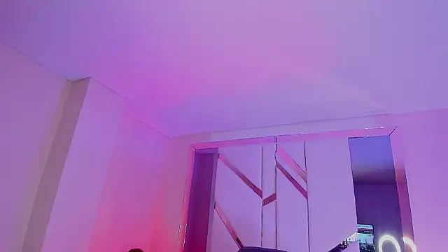 EmmaStonns online show from 11-24-25, 02:06