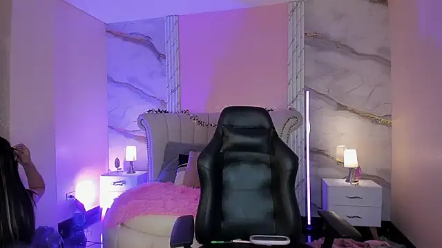 EmmaStonns online show from 04-13-26, 02:32