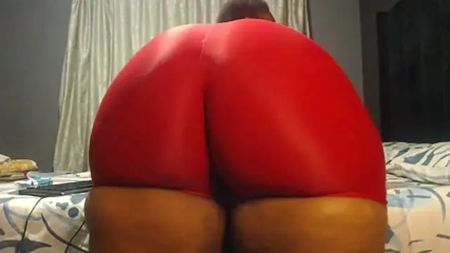 Snapshot of SEXYHUGEASS21 chatting on 07-24-26, 03:24 SEXYHUGEASS21 online show from 07-24-26, 03:24