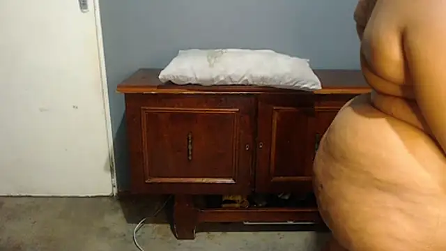 SEXYHUGEASS21 online show from 12-19-25, 04:53