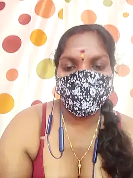 Snapshot of Tamil_Abinaya chatting on 12-14-25, 02:40 Tamil Abinaya online show from 12-14-25, 02:40