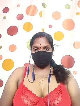 Snapshot of Tamil_Abinaya chatting on 11-08-25, 04:54 Tamil Abinaya online show from 11-08-25, 04:54