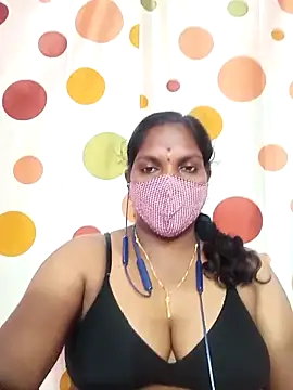 Snapshot of Tamil_Abinaya chatting on 10-14-25, 06:08 Tamil Abinaya online show from 10-14-25, 06:08