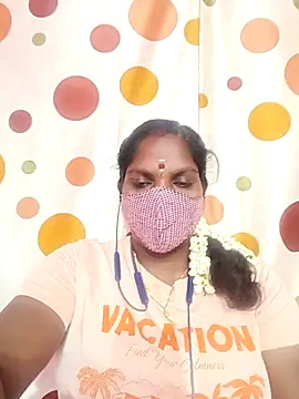 Snapshot of Tamil_Abinaya chatting on 10-12-25, 04:41 Tamil Abinaya online show from 10-12-25, 04:41