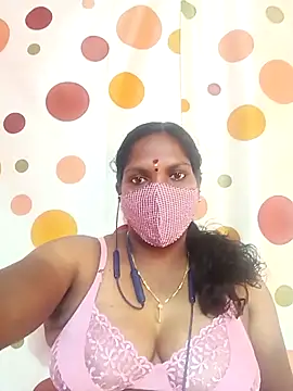 Snapshot of Tamil_Abinaya chatting on 10-14-25, 06:03 Tamil Abinaya online show from 10-14-25, 06:03