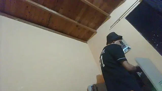 Juuaanp3 online show from 11-05-25, 11:08