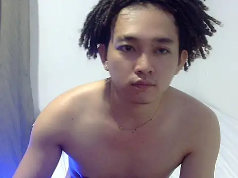Snapshot of Stud_Aaron chatting on 06-10-26, 12:17 Stud Aaron online show from 06-10-26, 12:17