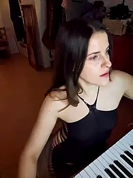 BelleFelicitas online show from 10-27-25, 06:09