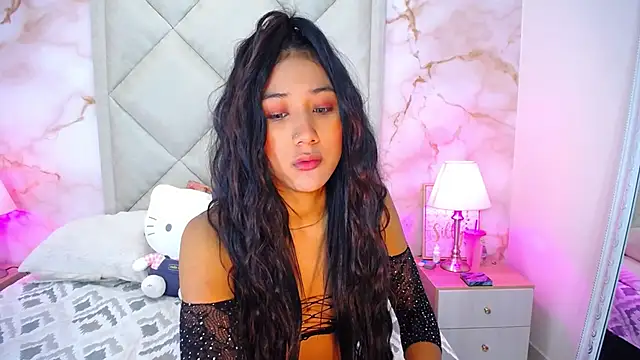 NinaBravura  online show from 11-01-25, 01:16