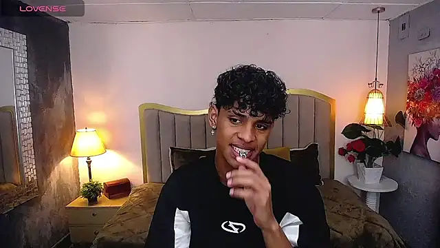 jhos padill online show from 12-20-25, 01:25