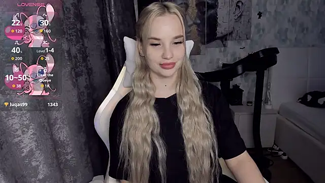 KiraKrox online show from 11-18-25, 09:18