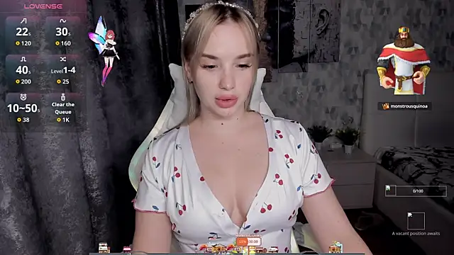 KiraKrox online show from 10-26-25, 09:04