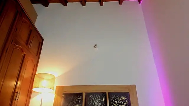 Snapshot of valentina_king18 chatting on 02-20-26, 03:03 valentina king18 online show from 02-20-26, 03:03