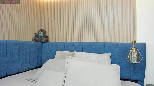 angel ponce online show from 04-11-26, 07:17