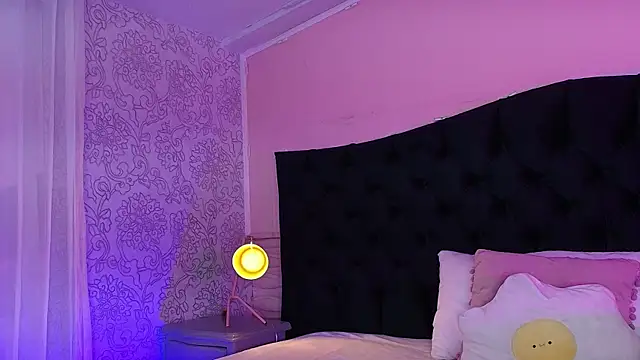 Hada Blue online show from 04-15-26, 07:58