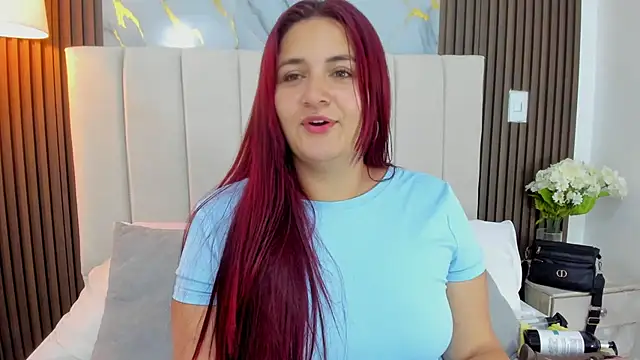 Victoria Guzman online show from 07-08-26, 03:13