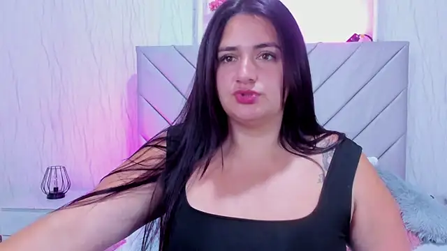 Victoria Guzman online show from 12-02-25, 04:19