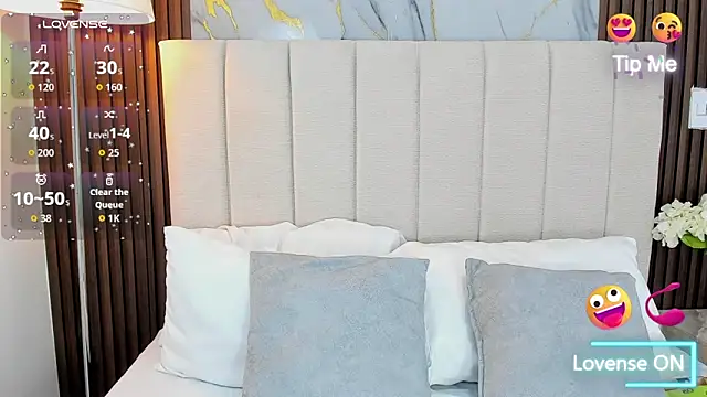 Victoria Guzman online show from 03-11-26, 05:40