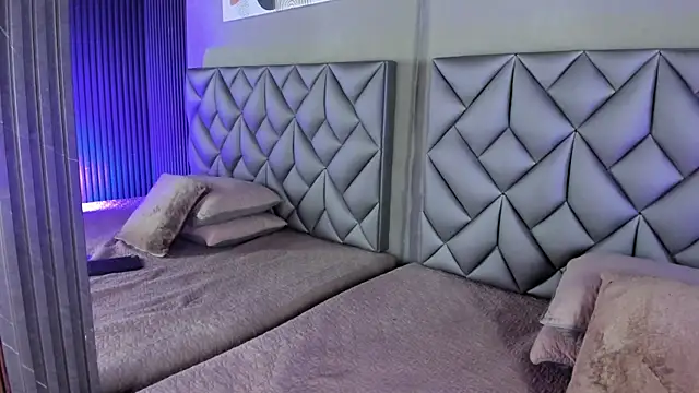 Kitty Dollyy online show from 11-21-25, 08:52