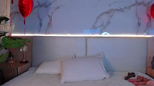 Celeste-Evanns online show from 02-13-26, 07:47