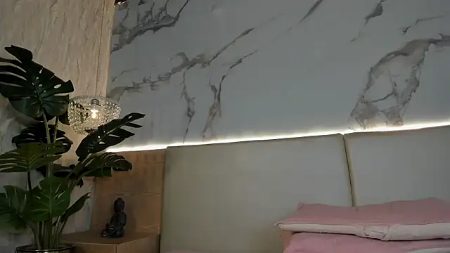 Celeste-Evanns online show from 11-17-25, 08:13