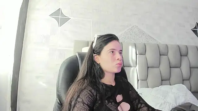 ChannelWhite  online show from 09-25-25, 09:32