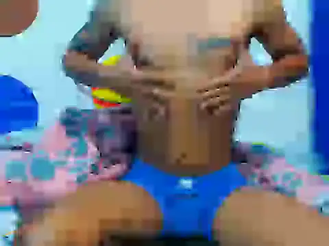 Snapshot of davidcutterr chatting on 09-23-25, 04:36 davidcutterr online show from 09-23-25, 04:36