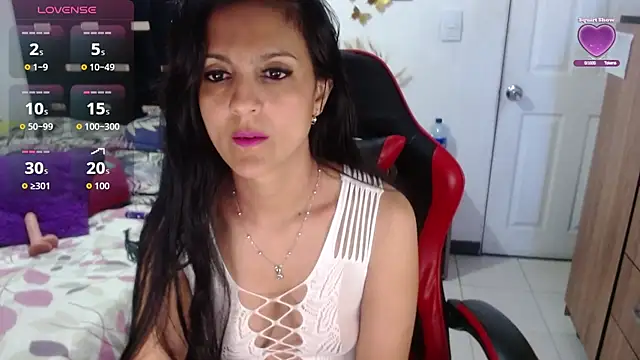 Snapshot of BasmaHernandez chatting on 10-23-25, 12:15 BasmaHernandez online show from 10-23-25, 12:15