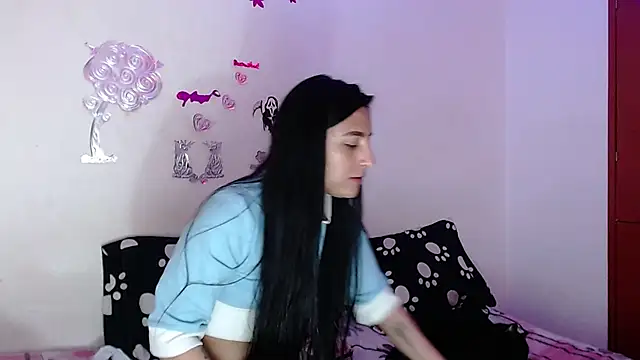 Snapshot of EvaHarryy chatting on 07-02-26, 01:50 EvaHarryy online show from 07-02-26, 01:50