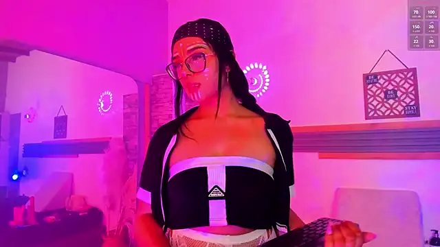 Snapshot of Sarita__love chatting on 02-08-26, 02:53 Sarita love online show from 02-08-26, 02:53