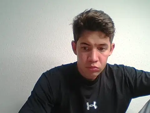 Snapshot of Maxtaylor18 chatting on 10-08-25, 02:24 Maxtaylor18 online show from 10-08-25, 02:24