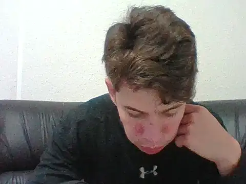 Snapshot of Maxtaylor18 chatting on 11-04-25, 10:02 Maxtaylor18 online show from 11-04-25, 10:02