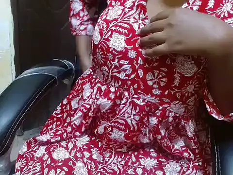 Snapshot of shallyji chatting on 09-22-25, 05:02 shallyji online show from 09-22-25, 05:02